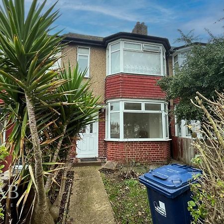 Ritz Place 3 Northolt  المظهر الخارجي الصورة