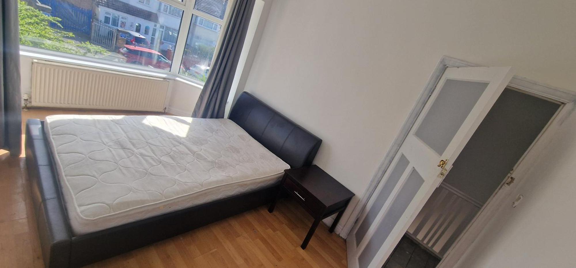Ritz Place 3 Northolt  المظهر الخارجي الصورة